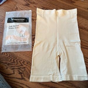 Shapermint High Waisted Shaper Shorts Cream Medium Large Slimming Anti Chafing